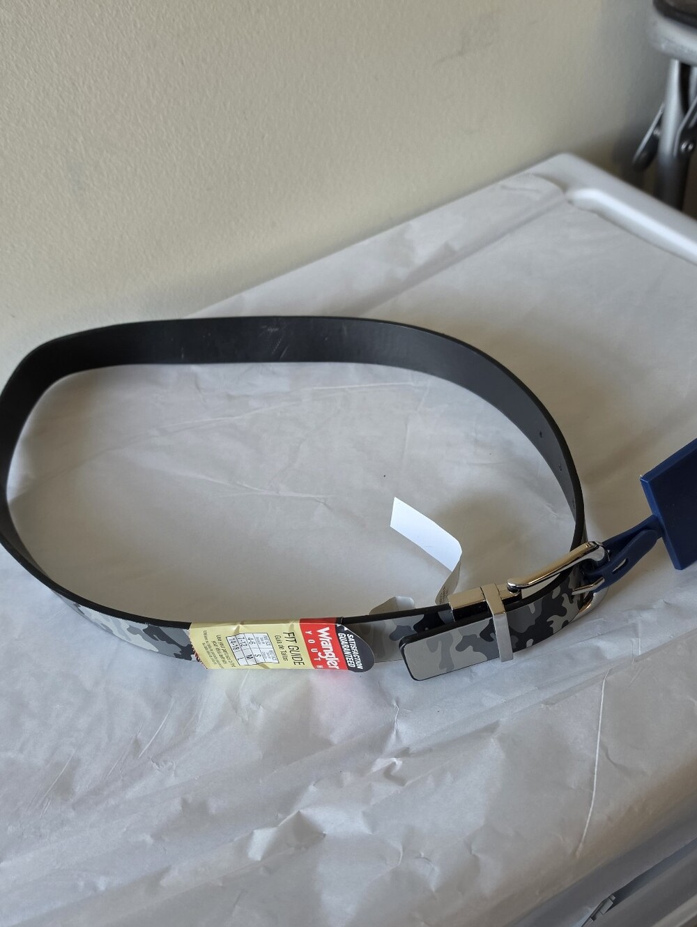 Wrangler Gray Camo/Black Bonded Leather Belt Reversible Youth Size L 14-18 NWT